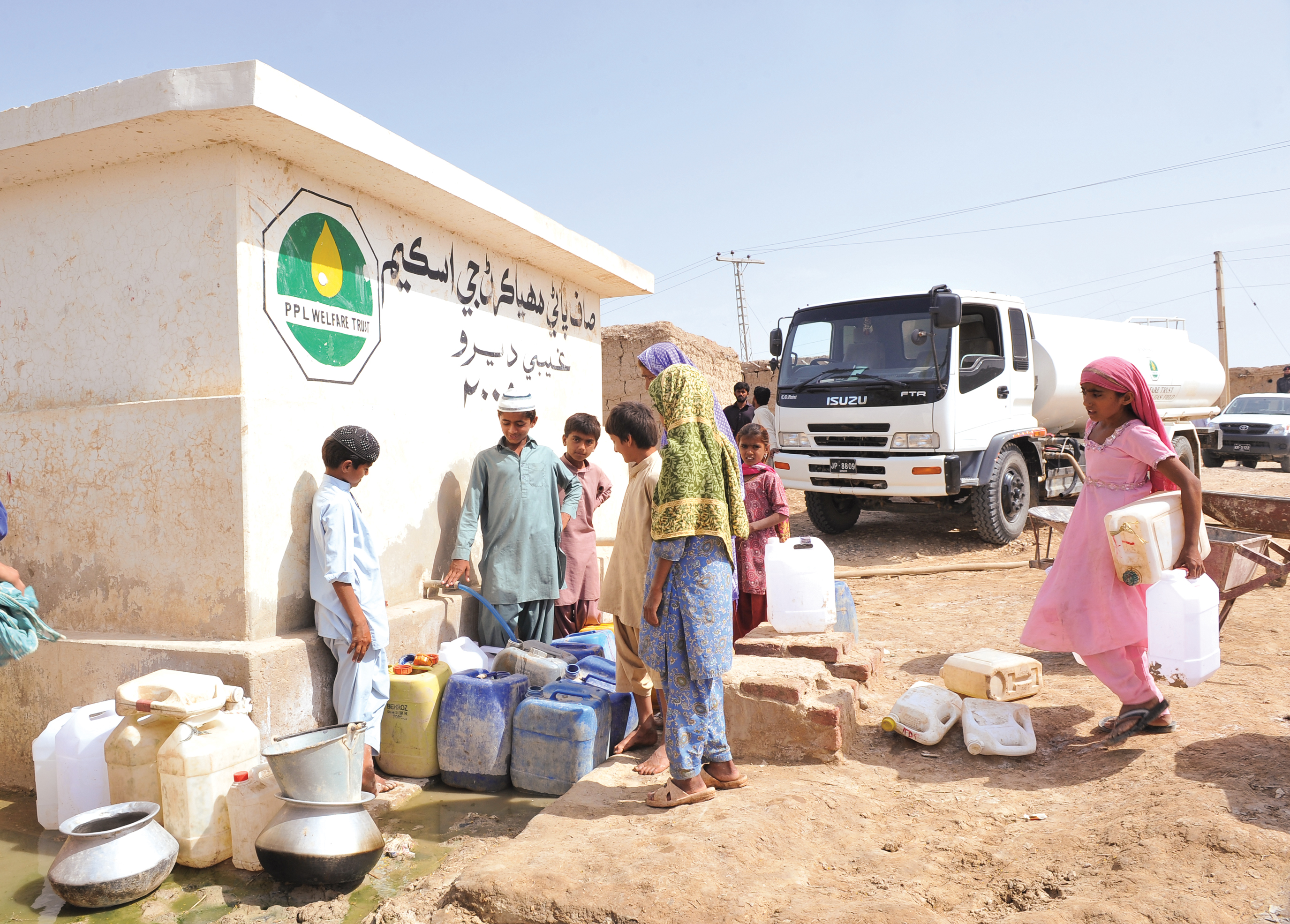 PPL supplies potable water through a bowser facility to locals in Ghaibi Dero Village Sindh