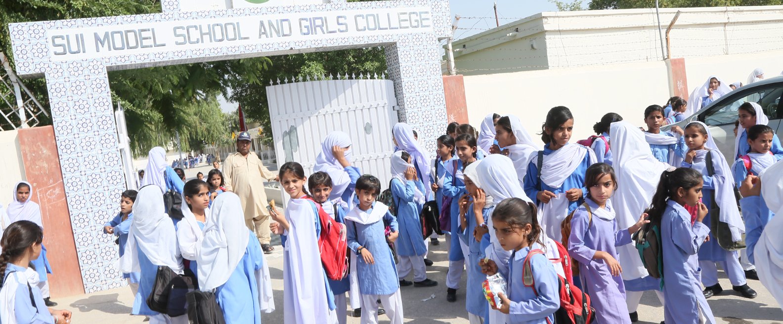 Students of Sui Model School and Girls’ College at home time. SMSGC has exclusive shift for girls students